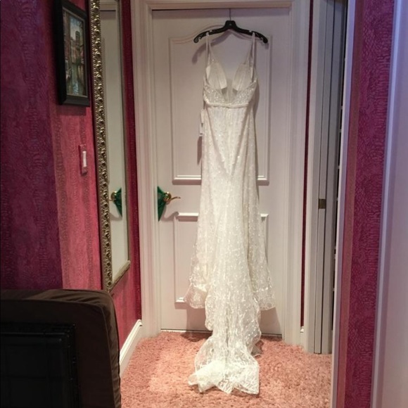 Calla Blanche Wedding Dress - Picture 6 of 12